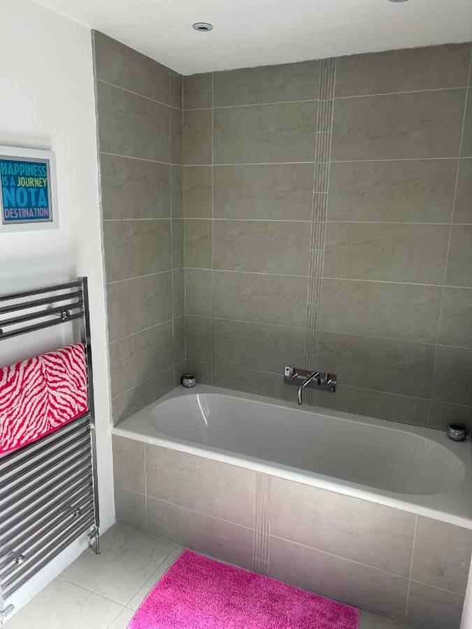 Ardglass Fitzy'S Bunker - Modern Beach Apartment מראה חיצוני תמונה